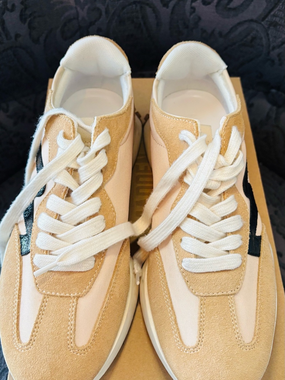Steve Madden Campo Sneakers | Tan & Black | Women’s Size 9.5 | Worn Twice